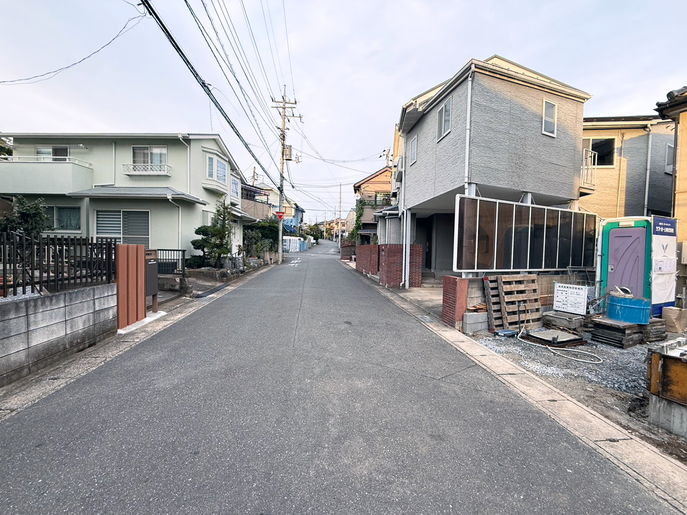 松戸市大金平2丁目_現地写前面道路_北方向撮影(2025年11月撮影)