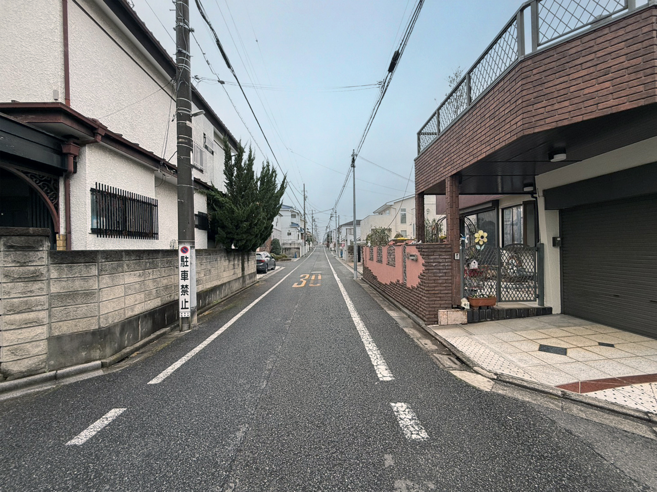 練馬区大泉学園町7丁目_前面道路(2025年12月撮影)