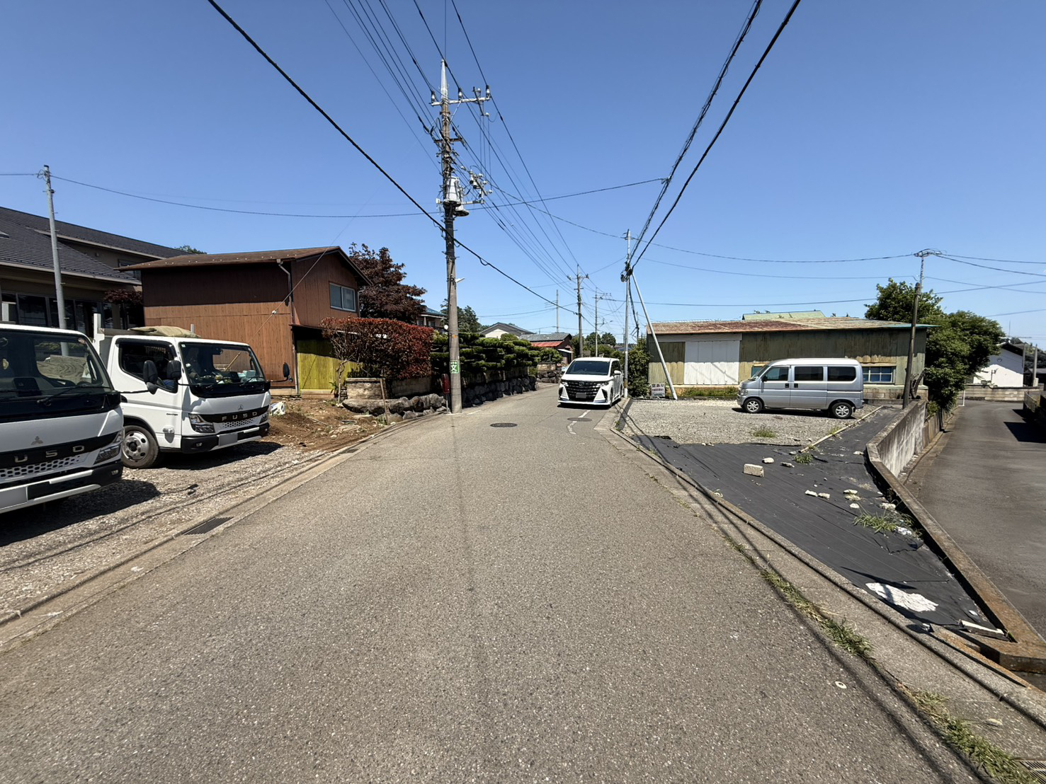武蔵村山市神明2丁目_前面道路(2026年5月末撮影)