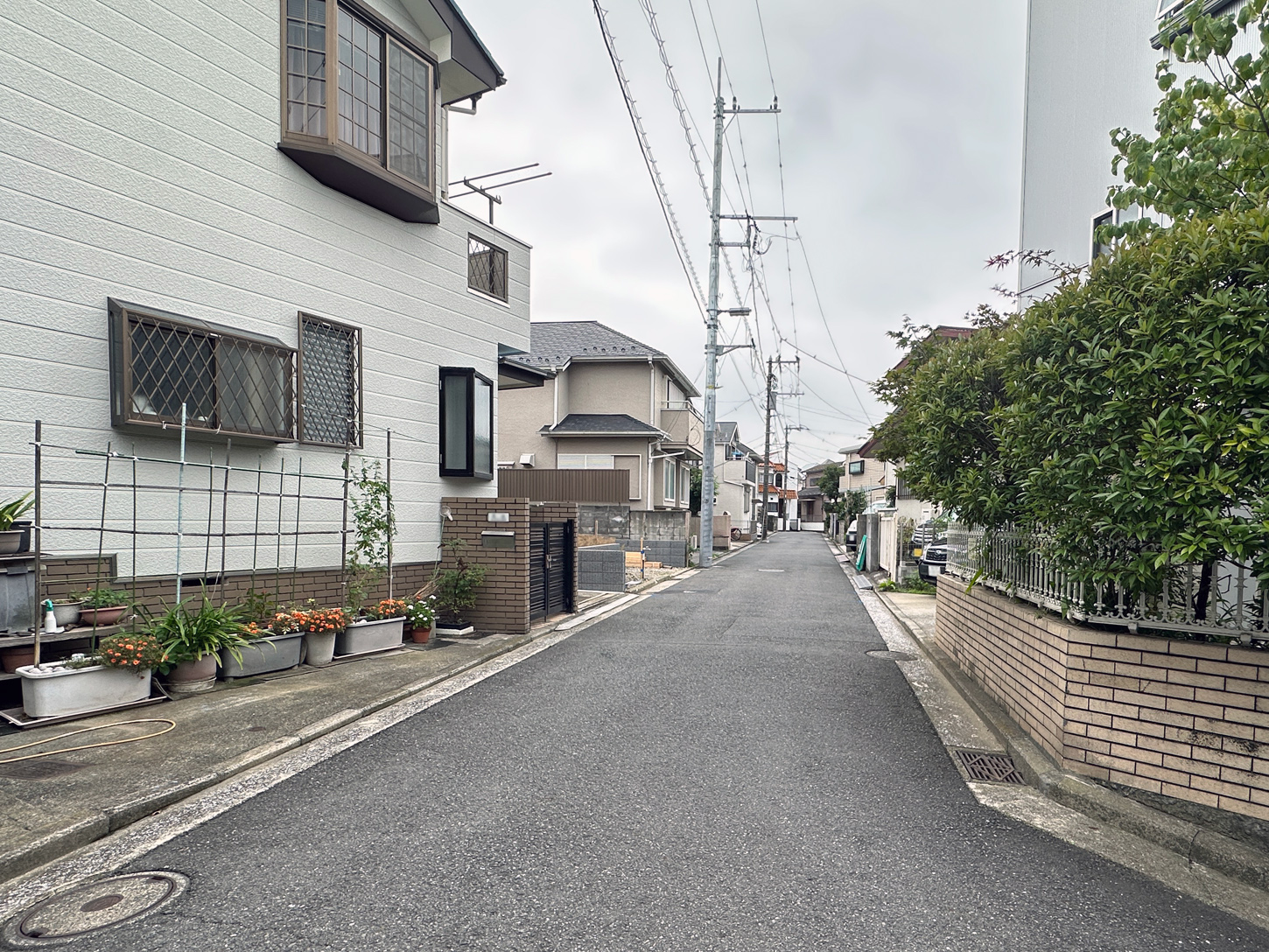 横浜市南区大岡3丁目_現地前面道路(2026年8月撮影)