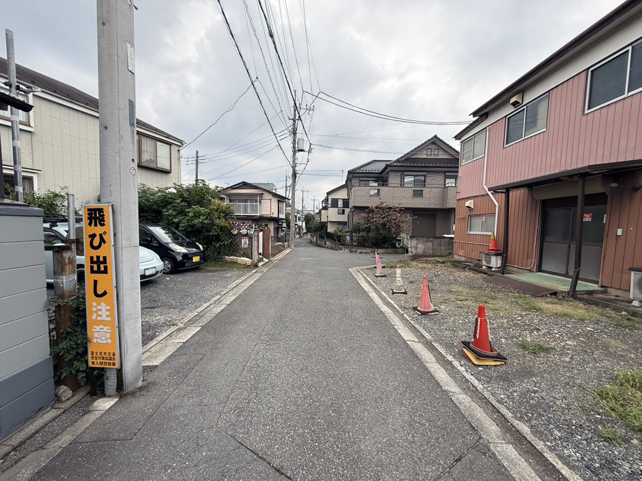 富士見市渡戸3丁目_南側道路(令和8年8月撮影)